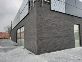 Kompleksowe wykonanie ścian trójwarstwowych z cegły klinkierowej